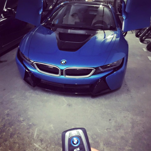 Các công tử, tiểu thư 9x tậu siêu xe BMW i8 như 