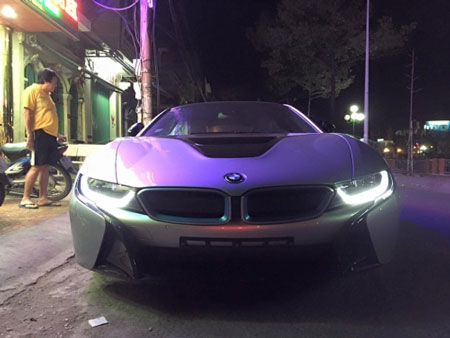 Các công tử, tiểu thư 9x tậu siêu xe BMW i8 như 