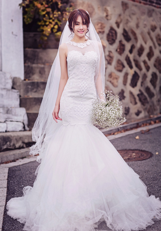 Váy cưới tay dài đơn giản, kín đáo phong cách Hàn Quốc #1066