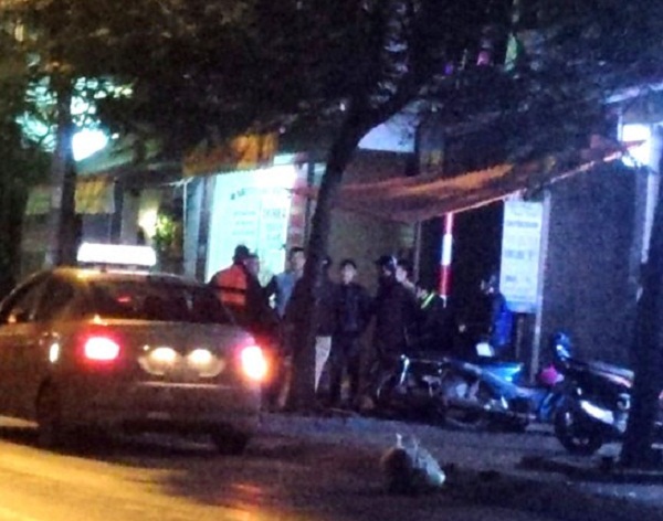 Đấu súng kinh hoàng giữa 2 nhóm thanh niên ở quận Hoàng Mai