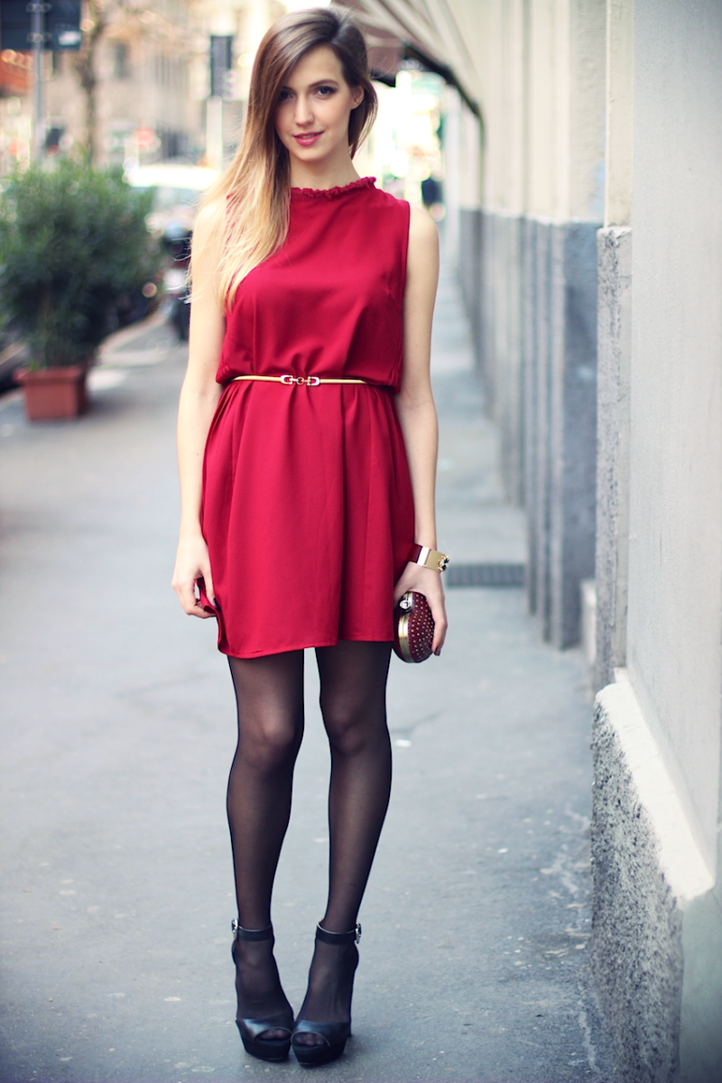 Những mẫu váy đỏ quyến rũ cho bạn gái tỏa sáng khi Tết đến