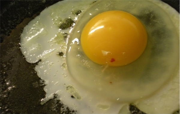 lưu ý khi ăn trứng