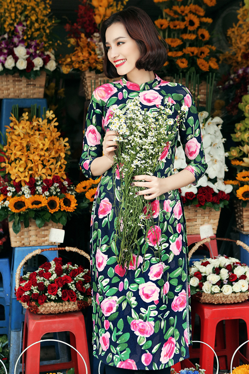 Sao Việt rạng rỡ với áo dài đón Xuân