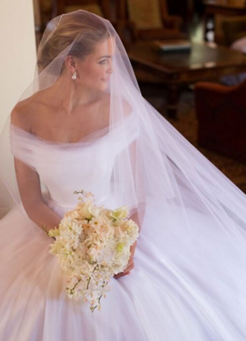 Ngỡ ngàng trước đám cưới đẹp như mơ của Hoa hậu Thế giới 2014