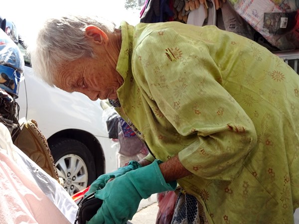 Cụ bà 82 tuổi đơn độc giữa Sài Gòn mơ một lần về Huế