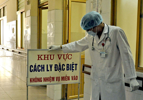 Theo dõi 27 người có tiếp xúc với ca viêm não mô cầu ở Hà Nội