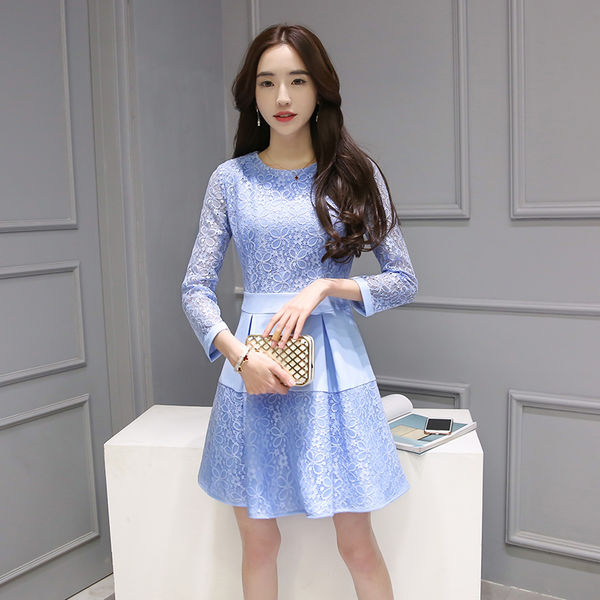 Top 4 Cửa hàng váy xòe cổ điển đẹp nhất tại Hà Nội và TP HCM  ALONGWALKER