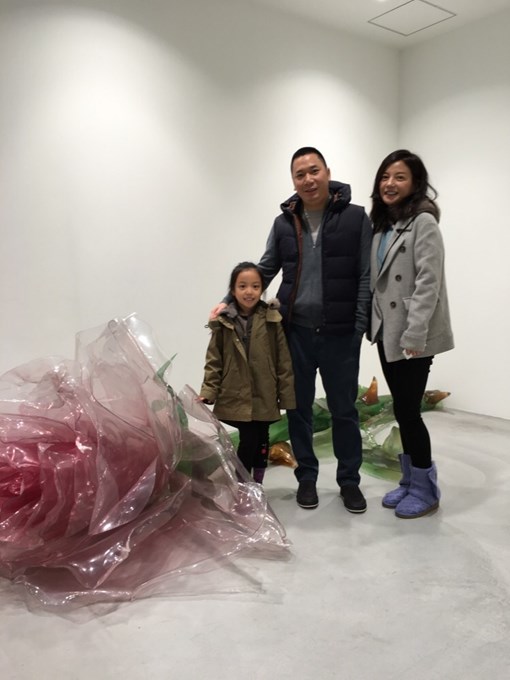 Triệu Vy được ông xã tỷ phú tặng 999 bông hồng nhân sinh nhật