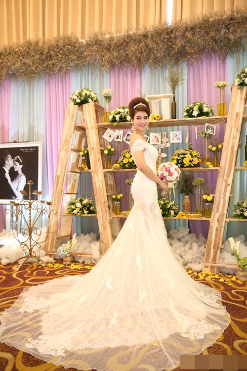 Sau đám cưới ở chợ, Thanh Duy - Kha Ly tổ chức hôn lễ hoàng tráng
