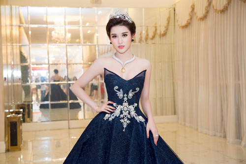 Elly Trần, Á hậu Huyền My lộng lẫy khoe sắc với đầm công chúa