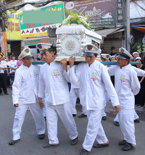 Rớt nước mắt với những hình ảnh tại tang lễ nhạc sĩ Nguyễn Ánh 9 