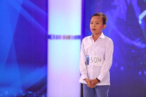 Gia cảnh nghèo của cậu bé hát dân ca gây sốt Vietnam Idol Kids