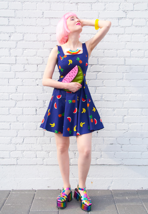 Hè mát rượi với váy áo họa tiết trái cây hot nhất 2016