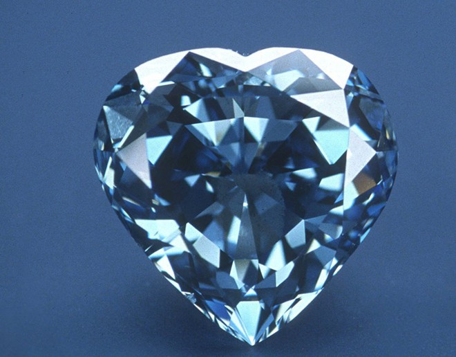 Những viên kim cương cực đắt giá nhưng cho cũng “không ai dám lấy”