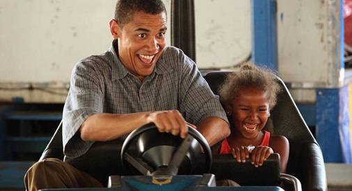 8 lý do khiến giới trẻ thế giới ‘phát cuồng’ Tổng thống Obama
