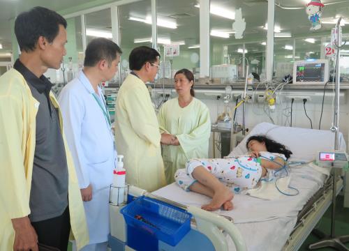 Vụ lật tàu tại Đà Nẵng: Tin mới nhất về sức khỏe các du khách gặp nạn