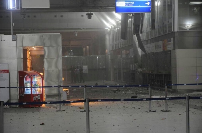 Hiện trường tan hoang vụ IS đánh bom sân bay Thổ Nhĩ Kỳ
