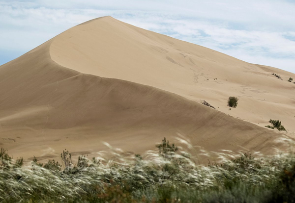 Bí ẩn “đồi cát biết hát” khiến giới khoa học ngỡ ngàng