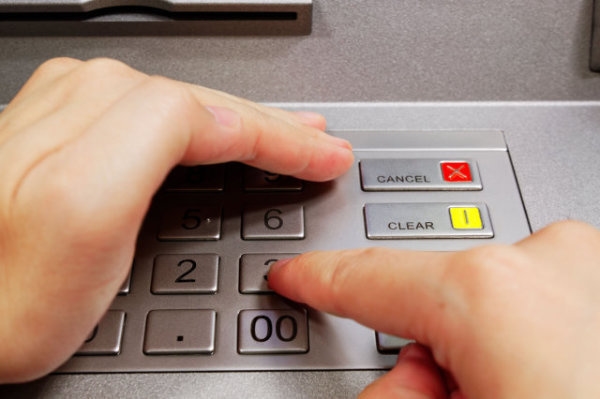 Quy tắc đơn giản để hạn chế rủi ro mất tiền thẻ ATM