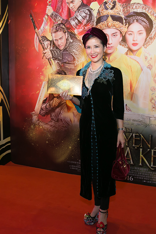 Dàn mỹ nhân Việt rạng rỡ tham dự công chiếu phim Tấm Cám
