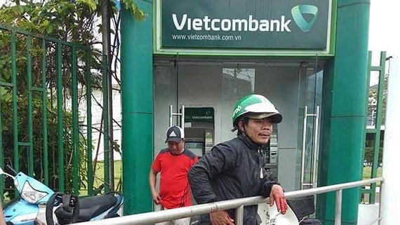 Hiện trường vụ cuớp tại trụ ATM.  