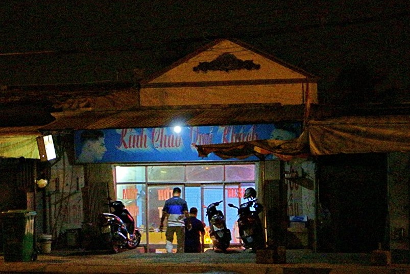 Nam thanh niên cùng đồng bọn mang hung khí chém 2 người tử vong.