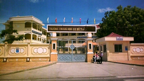 Trường THCS Trần Huỳnh, TP Bạc Liêu.