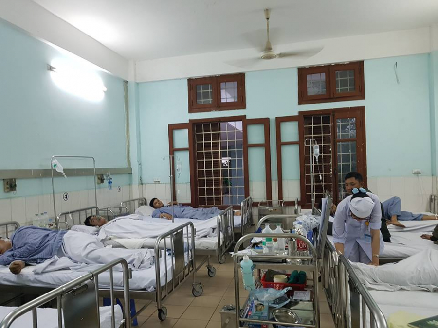 Các công nhân đang được điều trị tại bệnh viện.