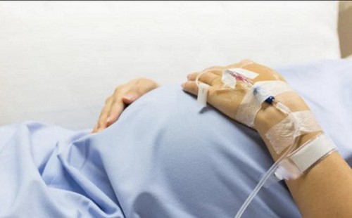 Nữ bệnh nhân hôn mê suốt 14 năm bất ngờ hạ sinh một bé trai.