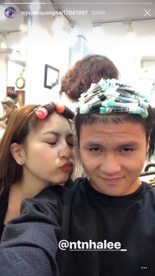Quang Hải cùng bạn gái thay đổi kiểu tóc để đón Tết.
