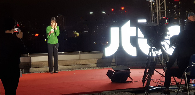 Hậu trường buổi ghi hình ngoài trời của đài truyền hình cáp JTBC, Hàn Quốc.