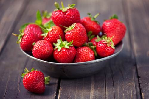 bowl-of-strawberries_ybimyg-1482810372-width500height333