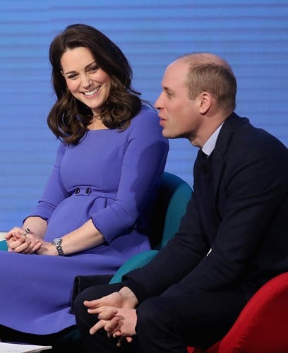 Middleton âu yếm nhìn chồng trong suốt sự kiện Royal Foundation Forum, được tổ chức vào ngày 28/2 tại London.