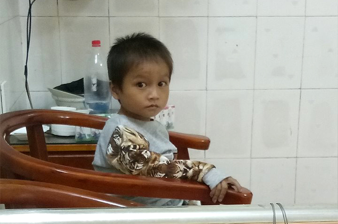 Bé Hùng hiện ổn định sức khỏe, ăn tốt và đang điều trị tại bệnh viện sau khi được một phụ nữ ở Hà Giang cưu mang.