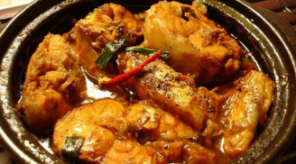 Đầu bếp nổi tiếng tiết lộ bí quyết kho cá chuẩn ngon, chắc thịt mà không sợ tanh