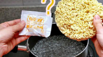 Nấu mì tôm, cho mì hay gói gia vị vào trước? Nhiều người làm sai khiến bát mì nhanh nát