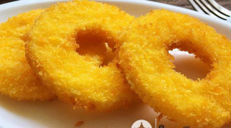 Bé lười ăn mẹ làm bánh táo chiên xù, bé thích mê