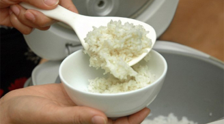 Sai lầm tai hại khi nấu cơm 'rửa trôi' hết dinh dưỡng, rất nhiều người mắc phải