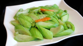 Xào mướp chỉ cần thêm một bước là có ngay món ngon đậm vị, không sợ bị thâm đen