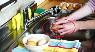 Cả nhà nhập viện do bảo quản trứng sai cách, chuyên gia chỉ ra sai lầm mà nhiều bà nội trợ mắc phải