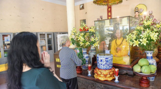 Bức tượng giống hệt người thật từng chi tiết ở chùa Quán Sứ có gì đặc biệt?