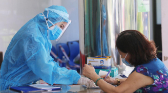Mức án nào cho 2 cô gái mắc Covid-19 nhập cảnh chui về Việt Nam?