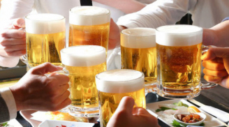 Dân nhậu đừng bỏ qua các triệu chứng này nếu không muốn gan bị tổn thương