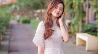Hotgirl Midu đẹp dịu dàng như nàng công chúa với đầm ren xuyên thấu