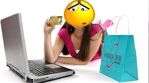 Chủ shop 17 tuổi 'nhiệt tình và nguy hiểm' nhất năm: Tự inbox mời mua, tự động ship rồi 'ép' khách lấy