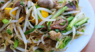 Học cách làm giá đỗ xào lòng thơm ngon, không tanh cả nhà ai cũng khen nức nở