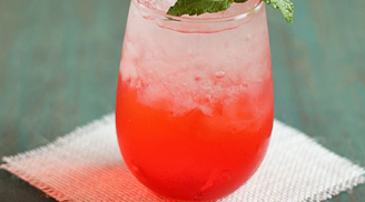 Hướng dẫn cách pha chế Cocktail Mojito dâu chanh