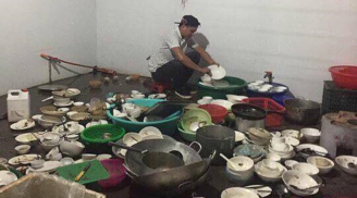 Chàng trai bảnh bao ngồi rửa cả núi bát đĩa trong lần đầu ra mắt nhà vợ gây tranh cãi