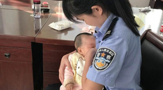 Hy hữu: Nữ cảnh sát trẻ cho con của bị cáo bú khi tòa đang xử khiến ai nấy đều cảm động