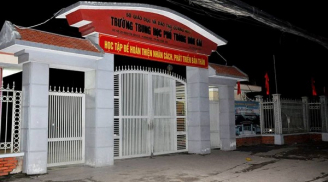 Rơi từ tầng cao nhất, nam sinh lớp 10 tử vong tại chỗ